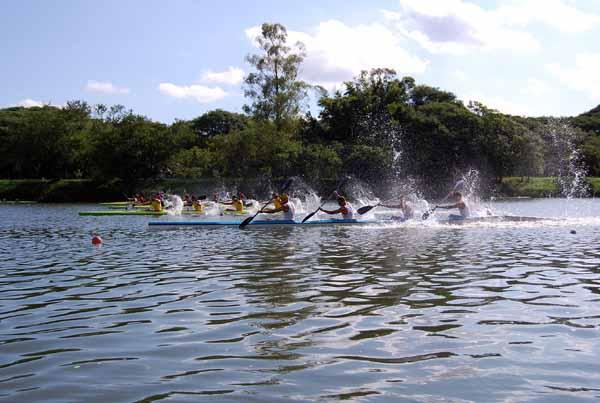 Foram quatro dias de intensas disputas entre 278 atletas, de 22 associações de canoagem, que disputaram 196 provas na tentativa de obter o título nas categorias Infantil, Menor, Cadete, Junior, Sênior, Master e Paracanoagem, no masculino e no feminino, canoa e caiaque  / Foto: Iran Schleder